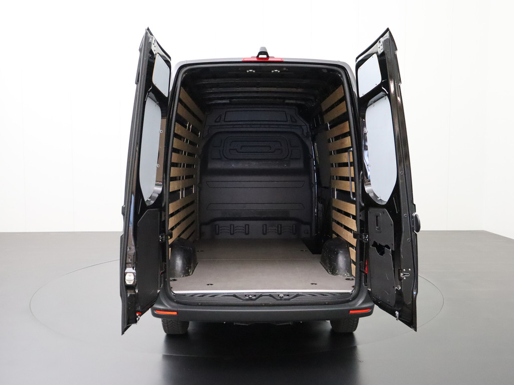 Mercedes-Benz Sprinter 315CDI 9G-Tronic Automaat L2H2 | 3500Kg Trekken | Touchscreen | Camera | 3-Persoons | Airco | Cruise 20