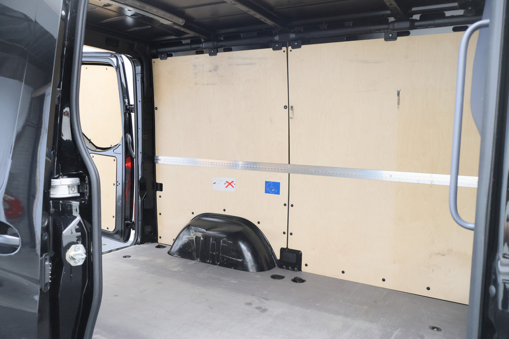 Mercedes-Benz Sprinter 315 CDI Automaat L1H1 Camera, Leer, Airco, Trekhaak, Apple CarPlay, 16â 12
