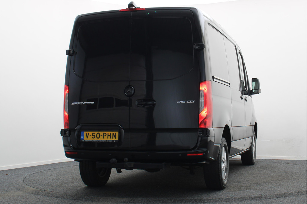 Mercedes-Benz Sprinter 315 CDI Automaat L1H1 Camera, Leer, Airco, Trekhaak, Apple CarPlay, 16â 20