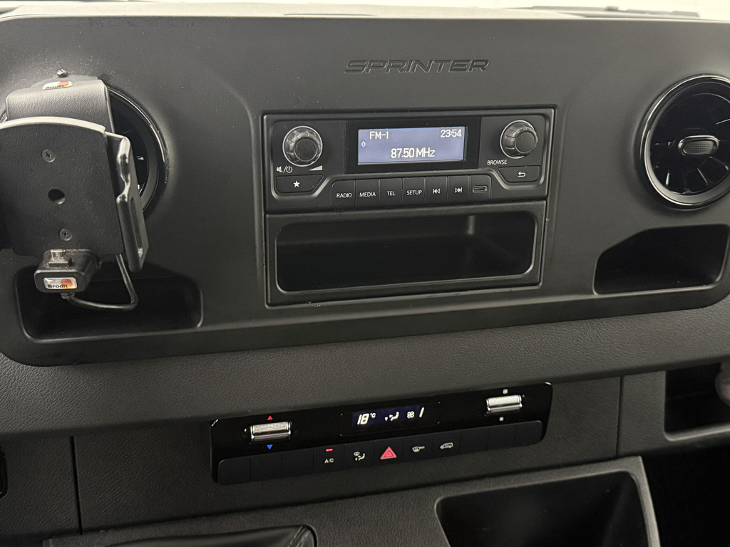 Mercedes-Benz Sprinter 315CDI Bakwagen+Laadklep | Dakspoiler | Zijdeur | Airco | Cruise | Betimmering | 3-Persoons 18