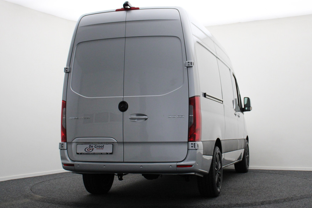 Mercedes-Benz Sprinter 315 CDI L2H2 Automaat 3-Zits, Airco, Cruise, Camera, Apple Carplay, DAB, PDC, 18 18