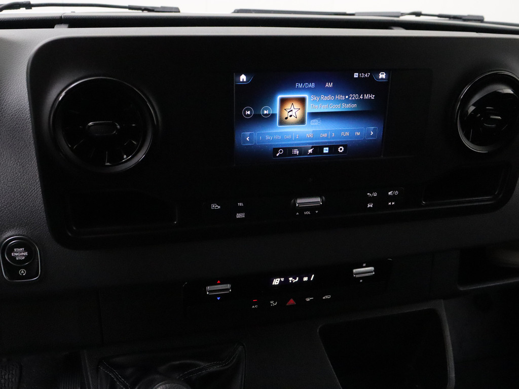 Mercedes-Benz Sprinter 315CDI L2H2 | Mbux Touchscreen | 360 Camera | 3-Persoons | Betimmering | Airco | Cruise 17