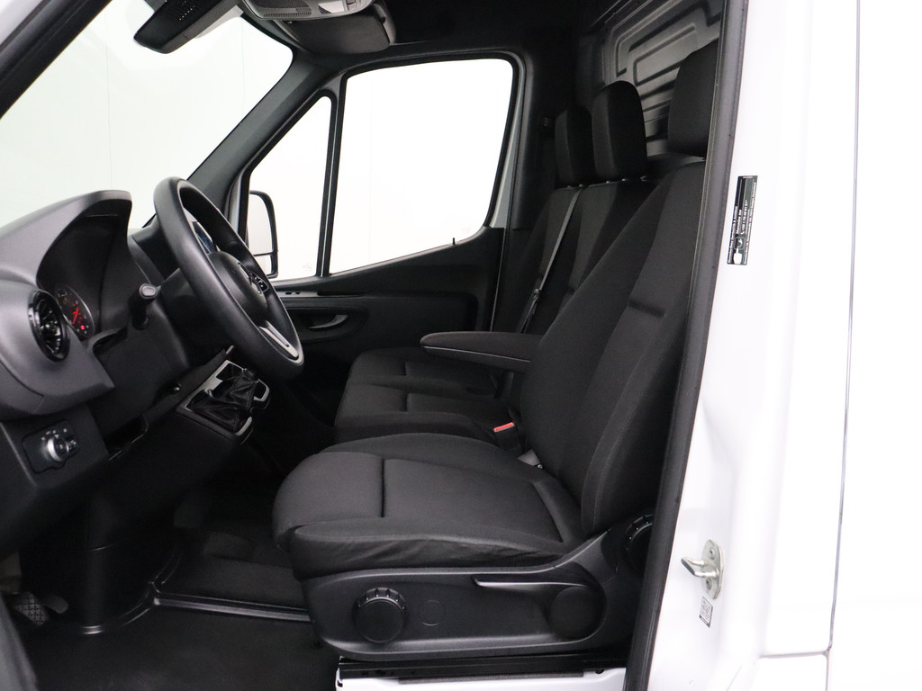 Mercedes-Benz Sprinter 315CDI L2H2 | Mbux Touchscreen Camera | Betimmering | Airco | Cruise | 3-Persoons 19
