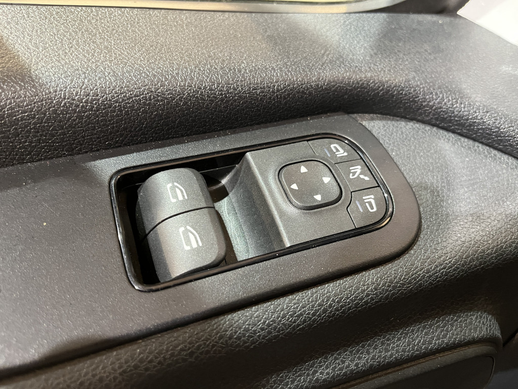 Mercedes-Benz Sprinter 315 CDI L2H2 RWD Automaat / Servicebus / Kastinrichting / Euro 6 / Airco / CarPlay / Cruise Control / Camera / Trekhaak / Imperiaal 13