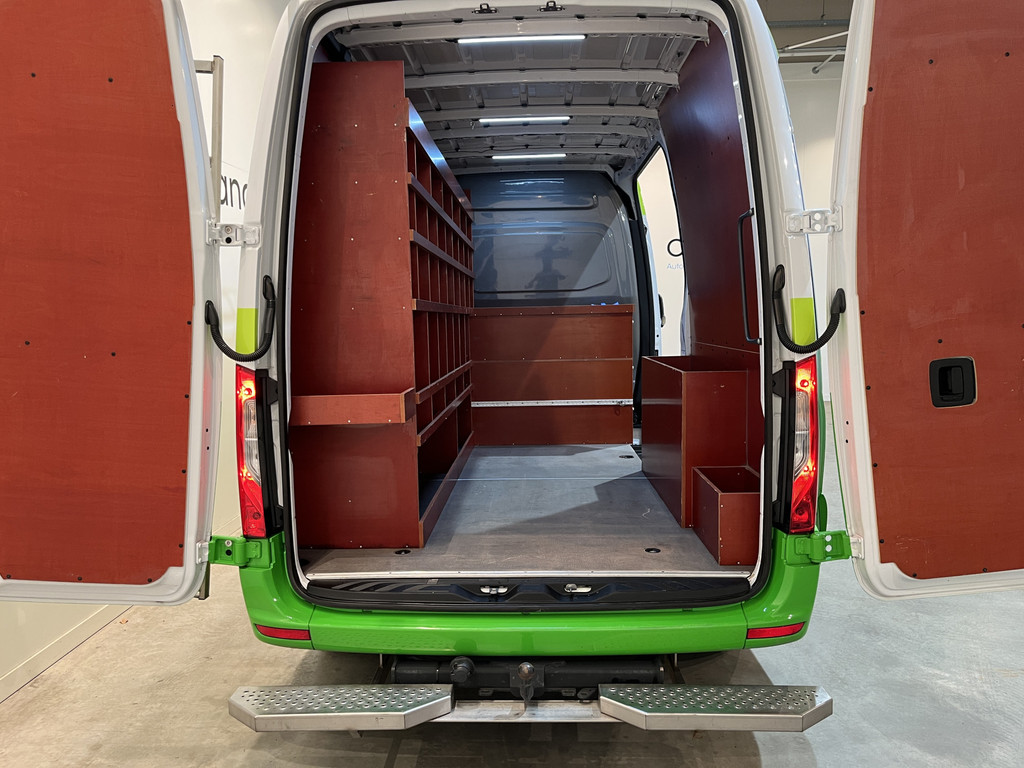 Mercedes-Benz Sprinter 315 CDI L2H2 RWD Automaat / Servicebus / Kastinrichting / Euro 6 / Airco / CarPlay / Cruise Control / Camera / Trekhaak / Imperiaal 20