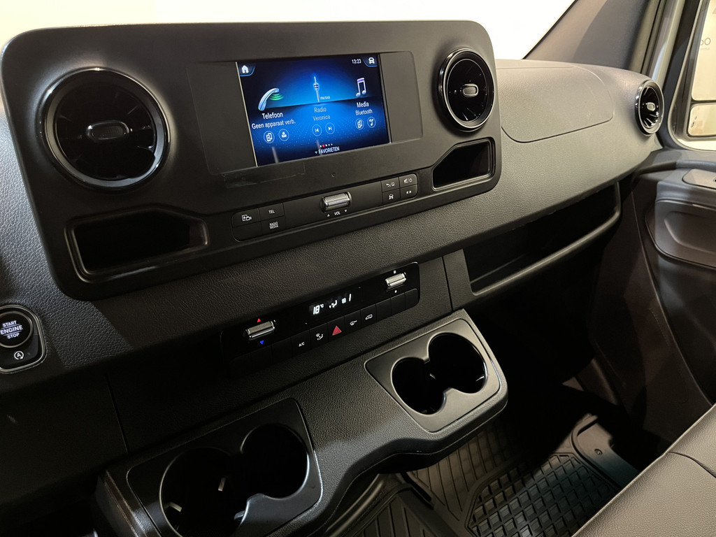 Mercedes-Benz Sprinter 315 CDI L2H2 RWD Automaat / Servicebus / Kastinrichting / Euro 6 / Airco / CarPlay / Cruise Control / Camera / Trekhaak / Imperiaal 7