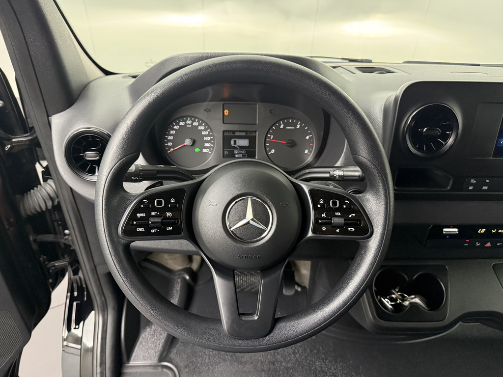 Mercedes-Benz Sprinter 315CDi Automaat L2H2 | Led | Standverwarming | Navigatie | Camera | Multimedia | Airco | Cruise | Betimmering 14