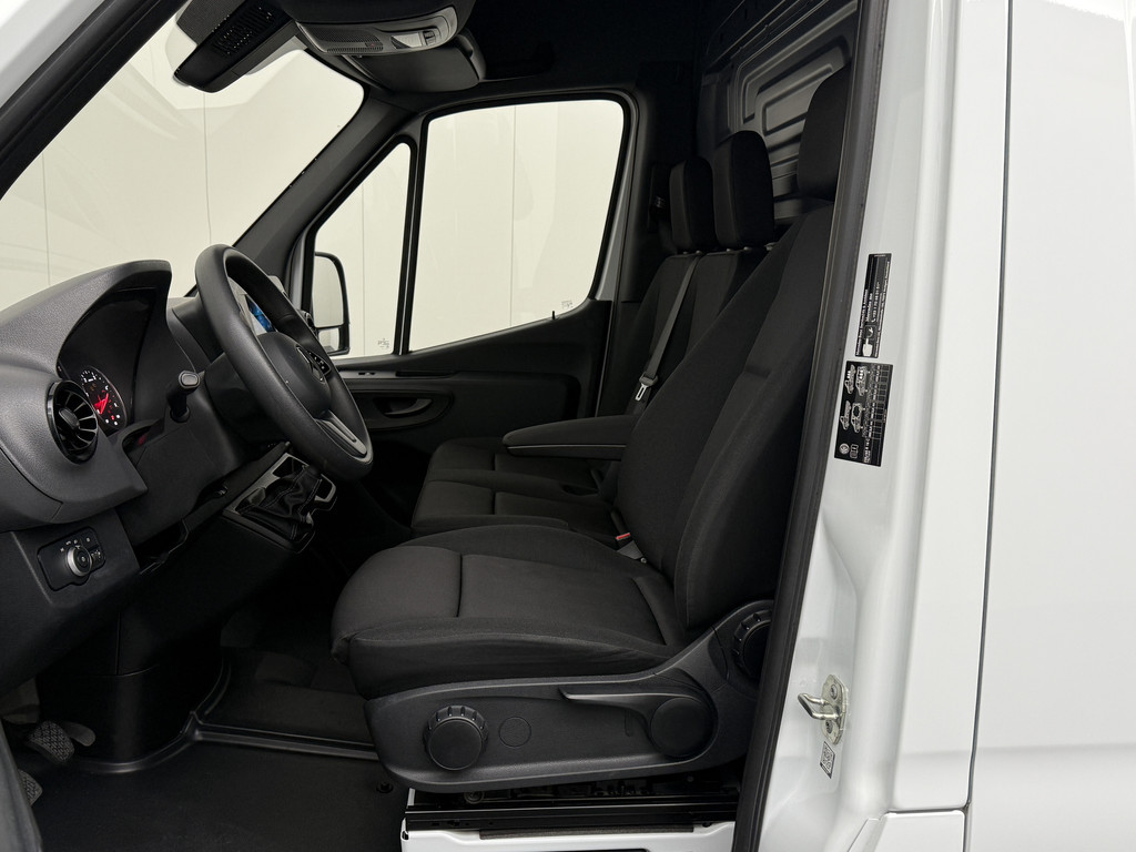 Mercedes-Benz Sprinter 315CDi L3H2 Maxi | 3500Kg Trekhaak | Mbux Multimedia | Airco | Cruise | 3-Persoons | Betimmering 20
