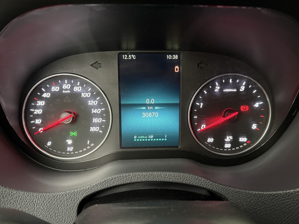 Mercedes-Benz Sprinter 315CDi L3H2 Maxi | 3500Kg Trekhaak | Mbux Multimedia | Airco | Cruise | 3-Persoons | Betimmering 9