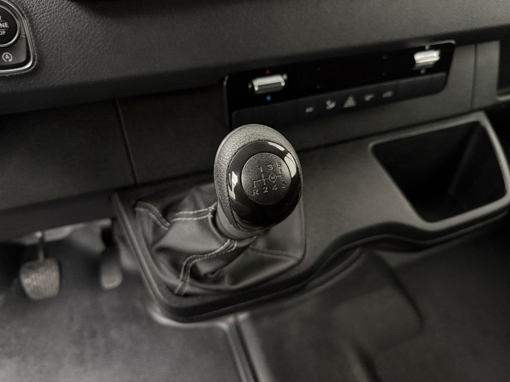 Mercedes-Benz Sprinter 315CDi L3H2 Maxi | 3500Kg Trekhaak | Multimedia | 3-Zits | Airco | Cruise | Betimmering 17