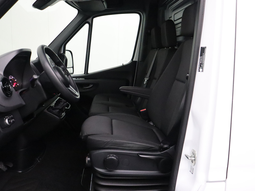 Mercedes-Benz Sprinter 315CDi L3H2 Maxi | Navigatie | Camera | 3-Persoons | Airco | Cruise | Betimmering 21