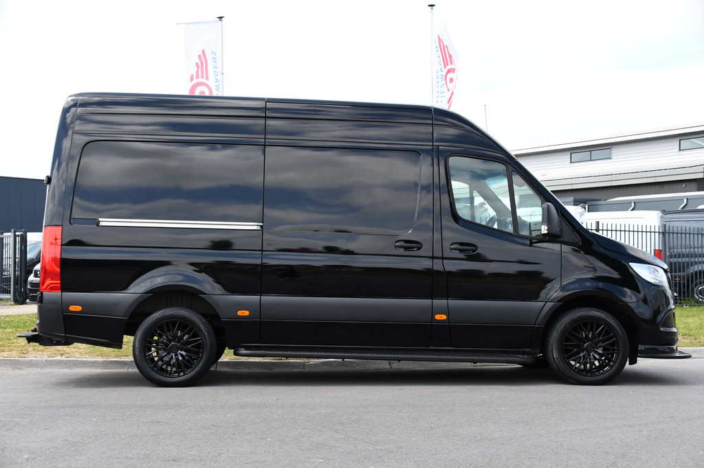 Mercedes-Benz Sprinter 316 1.9 CDI L2H2 RWD AMG Black Edition Camera, Cruise, 3500KG Trekhaak, Carplay, Automaat, 170PK, Standkachel, Multimedia, UNIEK! 10