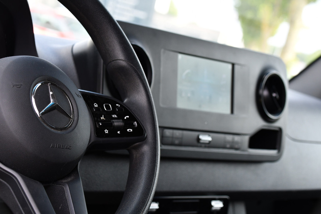Mercedes-Benz Sprinter 316 1.9 CDI L2H2 RWD AMG Black Edition Camera, Cruise, 3500KG Trekhaak, Carplay, Automaat, 170PK, Standkachel, Multimedia, UNIEK! 15