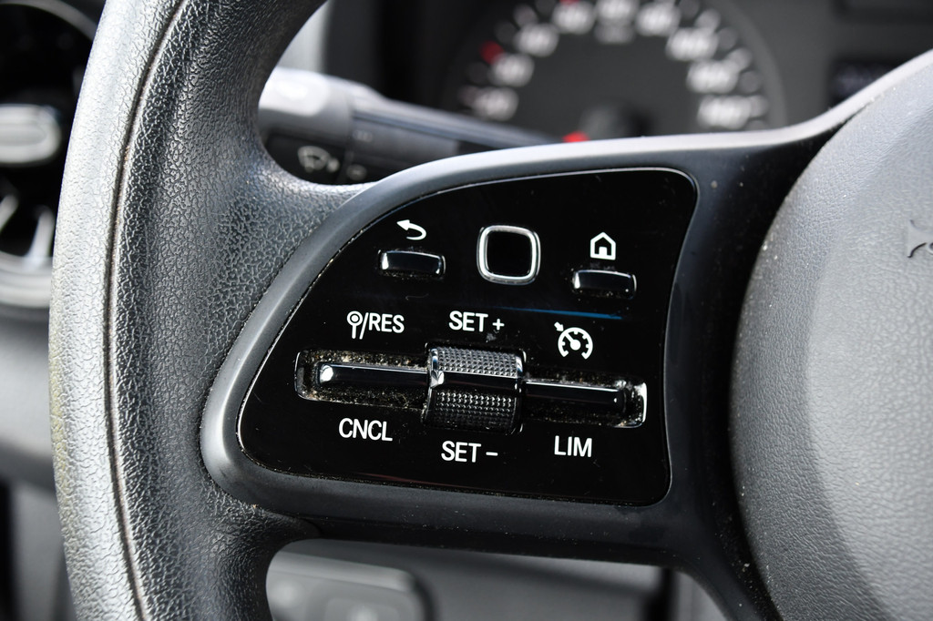 Mercedes-Benz Sprinter 316 1.9 CDI L2H2 RWD AMG Black Edition Camera, Cruise, 3500KG Trekhaak, Carplay, Automaat, 170PK, Standkachel, Multimedia, UNIEK! 18