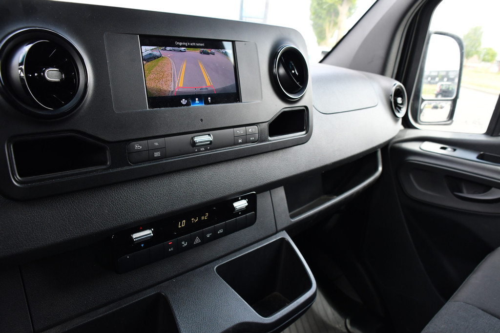 Mercedes-Benz Sprinter 316 1.9 CDI L2H2 RWD AMG Black Edition Camera, Cruise, 3500KG Trekhaak, Carplay, Automaat, 170PK, Standkachel, Multimedia, UNIEK! 21