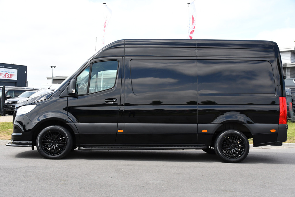 Mercedes-Benz Sprinter 316 1.9 CDI L2H2 RWD AMG Black Edition Camera, Cruise, 3500KG Trekhaak, Carplay, Automaat, 170PK, Standkachel, Multimedia, UNIEK! 9