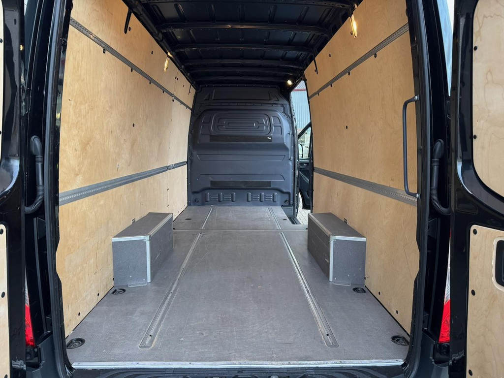 Mercedes-Benz Sprinter 316 2.2 CDI 163pk L3H2 | MBUX Navi | Camera | Laadruim hout 4.32 meter | Bluetooth | Cruise | Airco | L4H3 10