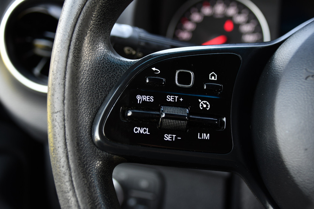 Mercedes-Benz Sprinter 316 2.2 CDI L2H1 Black Edition MARGE! Camera, Cruise, Carplay, LED, Stoelverwarming, RWD, 10,5 Mbux, Multimedia, 164pk, Sensoren, Uniek! 15