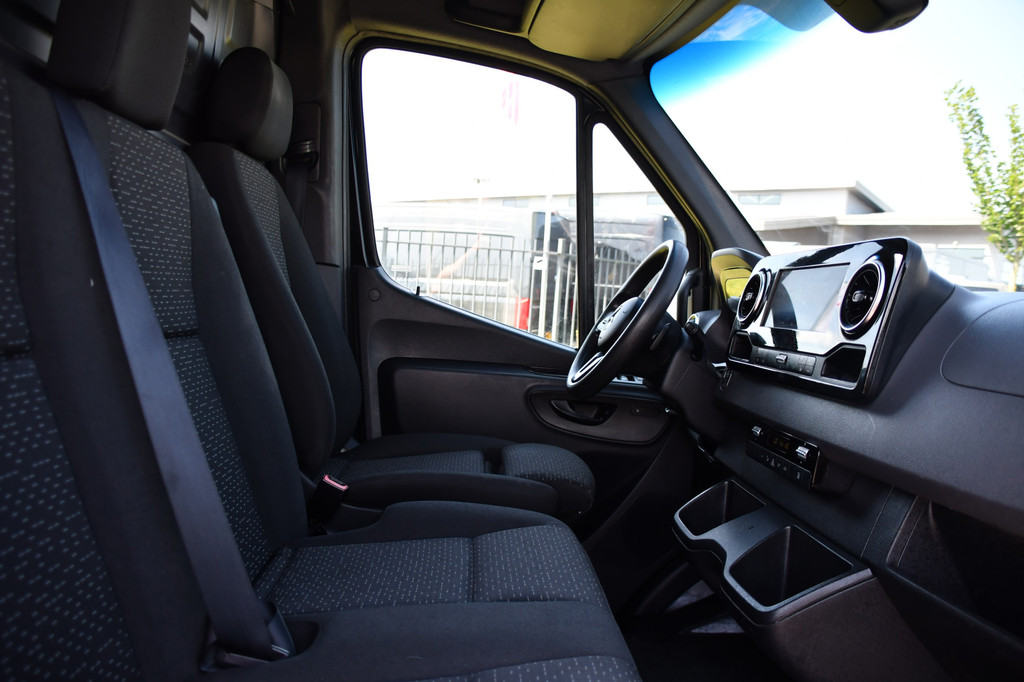 Mercedes-Benz Sprinter 316 2.2 CDI L2H1 Black Edition MARGE! Camera, Cruise, Carplay, LED, Stoelverwarming, RWD, 10,5 Mbux, Multimedia, 164pk, Sensoren, Uniek! 20