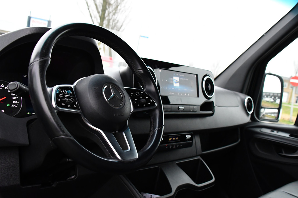 Mercedes-Benz Sprinter 316 2.2 CDI L2H2 Black Edition 360 Camera, Adaptieve Cruise, 10,5 Mbux, LED, Automaat, Leder, Stoelverwarming, Trekhaak, Uniek! 13