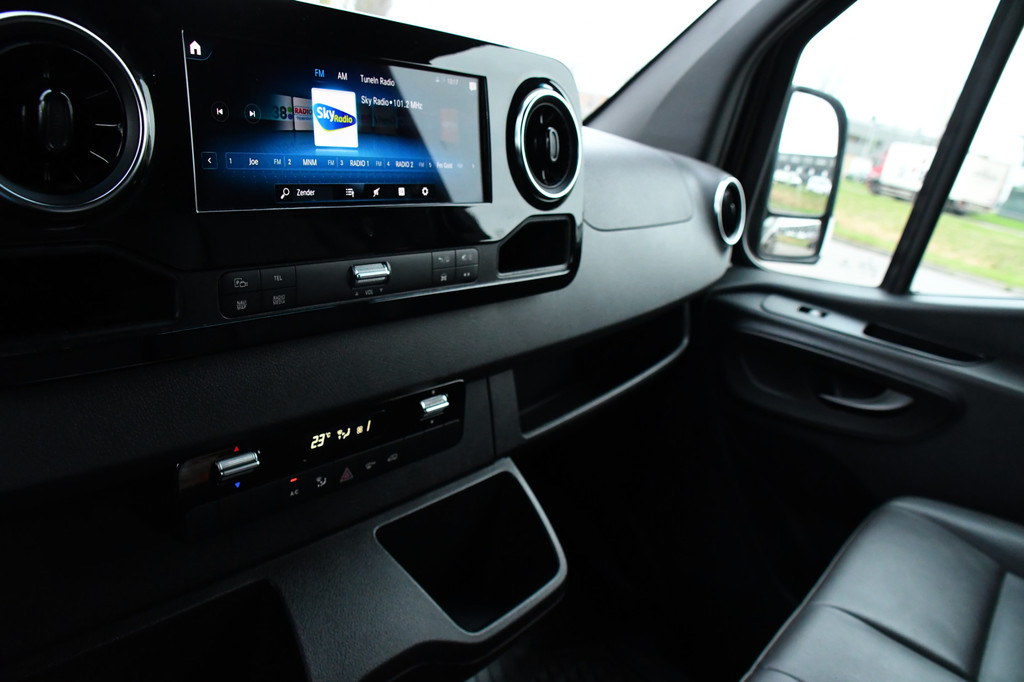 Mercedes-Benz Sprinter 316 2.2 CDI L2H2 Black Edition 360 Camera, Adaptieve Cruise, 10,5 Mbux, LED, Automaat, Leder, Stoelverwarming, Trekhaak, Uniek! 20