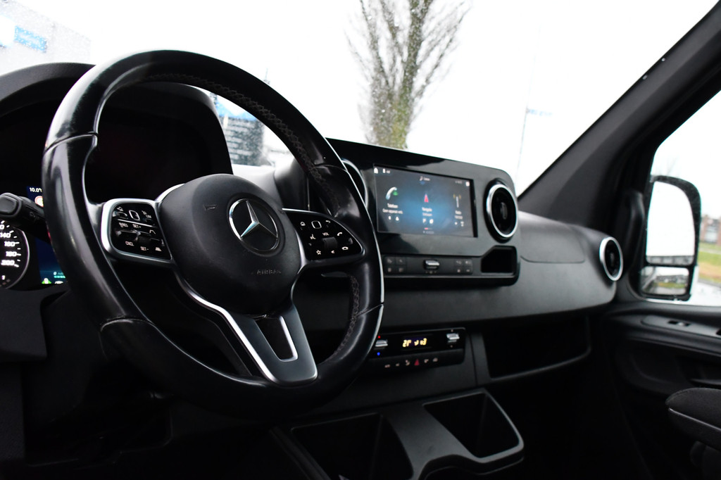 Mercedes-Benz Sprinter 316 2.2 CDI L2H2 Black Edition Adaptieve Cruise, 360 Camera, 10,5 Mbux, Automaat, LED, 164pk, Stoelverwarming, Trekhaak, Uniek! 13