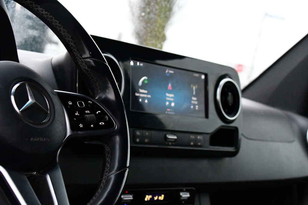 Mercedes-Benz Sprinter 316 2.2 CDI L2H2 Black Edition Adaptieve Cruise, 360 Camera, 10,5 Mbux, Automaat, LED, 164pk, Stoelverwarming, Trekhaak, Uniek! 14