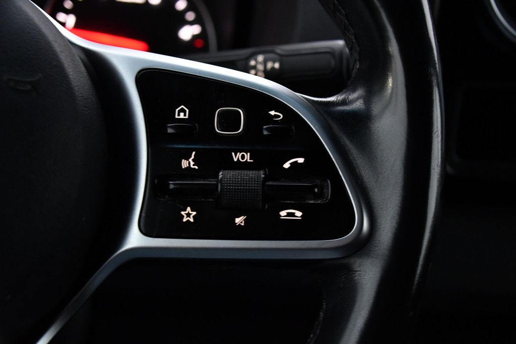 Mercedes-Benz Sprinter 316 2.2 CDI L2H2 Black Edition Adaptieve Cruise, 360 Camera, 10,5 Mbux, Automaat, LED, 164pk, Stoelverwarming, Trekhaak, Uniek! 19