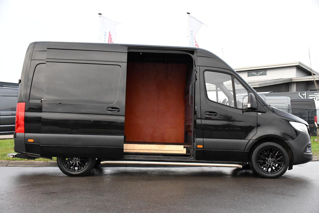 Mercedes-Benz Sprinter 316 2.2 CDI L2H2 Black Edition Camera, Cruise, Carplay, 3500kg Trekhaak, 10,5 Mbux, Automaat, 164pk, Multimedia, Uniek! 11