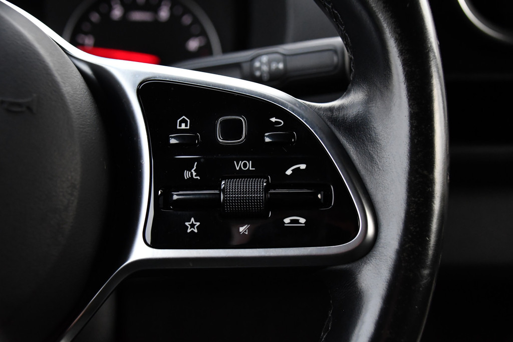 Mercedes-Benz Sprinter 316 2.2 CDI L2H2 Black Edition Camera, Cruise, Carplay, 3500kg Trekhaak, 10,5 Mbux, Automaat, 164pk, Multimedia, Uniek! 18