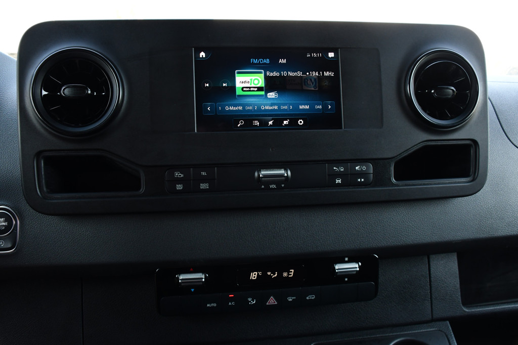 Mercedes-Benz Sprinter 316 2.2 CDI L2H2 DC Black Edition Camera, Cruise, Carplay, LED, Leder, NAVI, 164pk, Automaat, Sensoren, Trekhaak, Uniek! 21