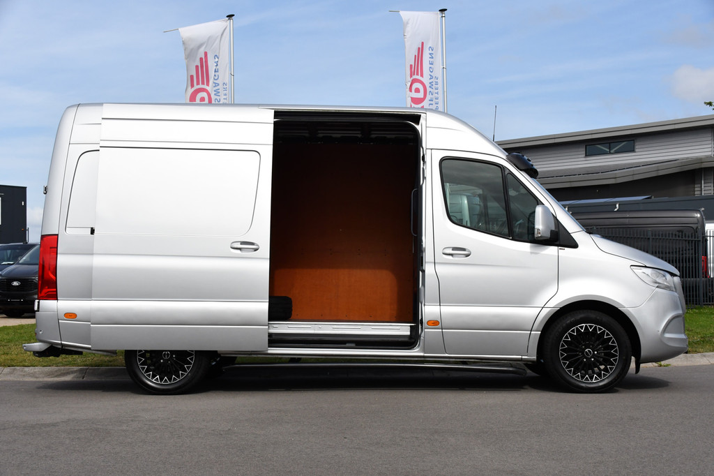 Mercedes-Benz Sprinter 316 2.2 CDI L2H2 PB Edition Adaptieve Cruise, Camera, 164pk, Automaat, Carplay, Multimedia, Trekhaak, NAVI, Uniek! 11