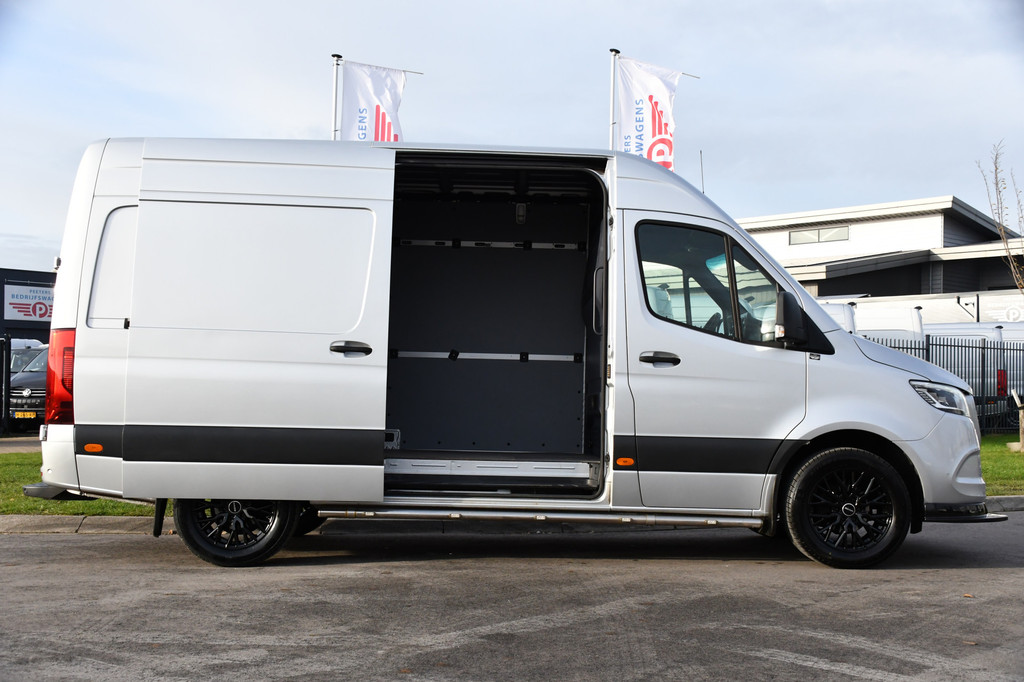 Mercedes-Benz Sprinter 316 2.2 CDI L2H2 PB Edition Full Options! 360 Camera, Cruise, LED, Carplay, Leder, 10,5 Mbux, Stoelverwarming, NAVI, Automaat, Uniek! 12