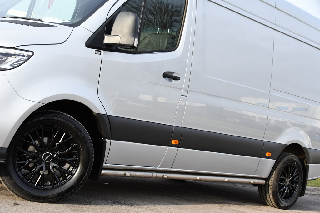 Mercedes-Benz Sprinter 316 2.2 CDI L2H2 PB Edition Full Options! 360 Camera, Cruise, LED, Carplay, Leder, 10,5 Mbux, Stoelverwarming, NAVI, Automaat, Uniek! 9