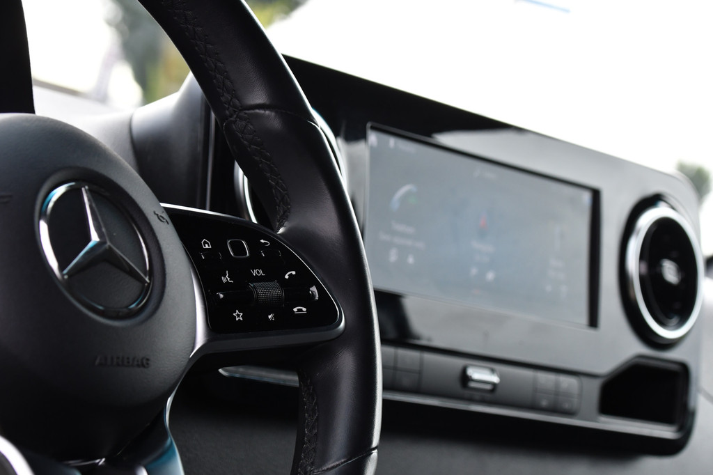 Mercedes-Benz Sprinter 316 2.2 CDI L3H2 PB Edition Camera, Cruise, 10,5 Mbux, Carplay, LED, Automaat, Stoelverwarming, Sensoren, Trekhaak, 164pk, Uniek! 13