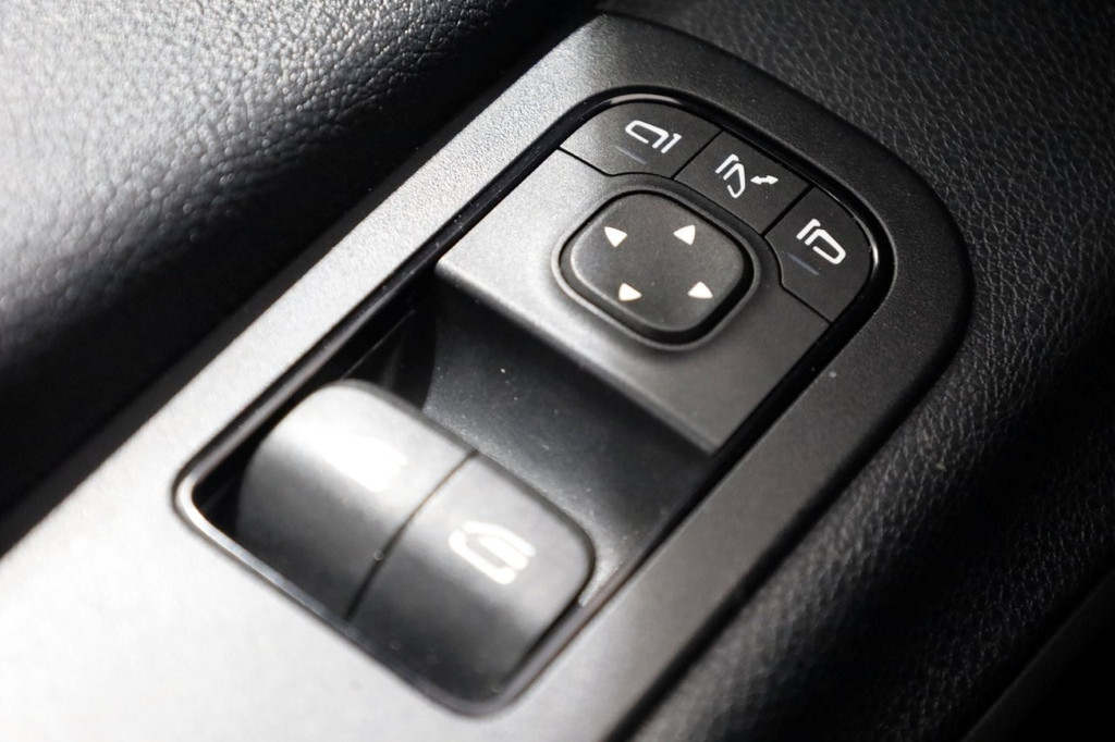 Mercedes-Benz Sprinter 316 CDI 163pk 7G Automaat L2H2 4x4 ZG1 Airco/Camera/Trekhaak 2800kg 02-2022 16