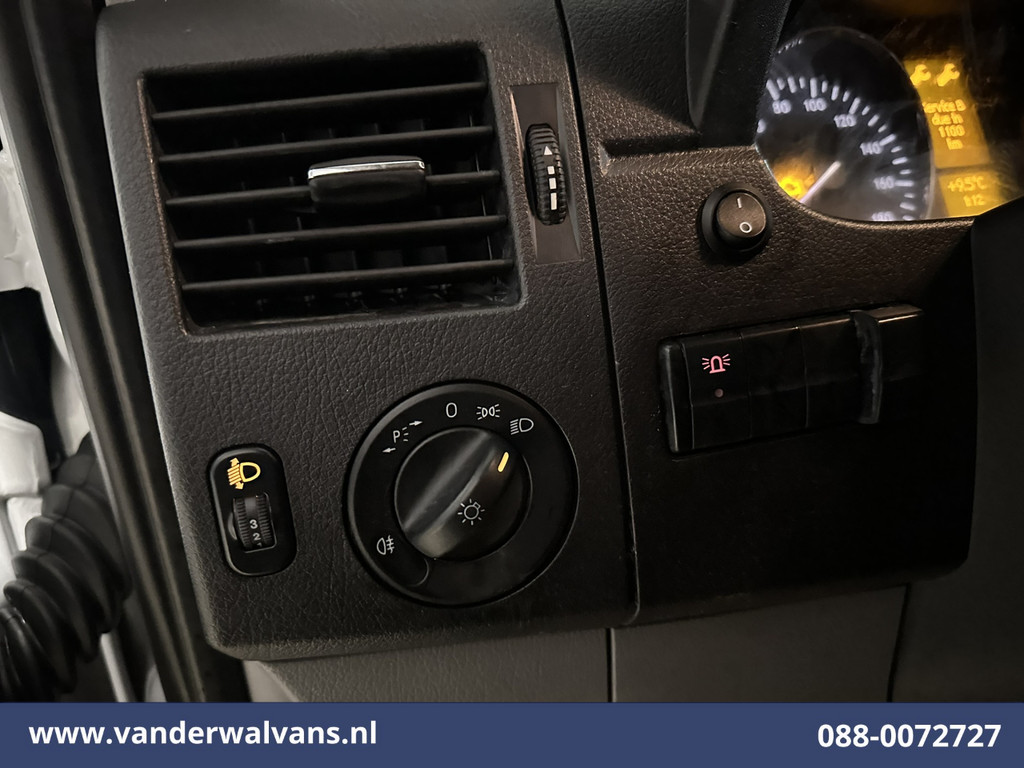 Mercedes-Benz Sprinter 316 CDI 163 pk L2H2 Euro6 Airco | Omvormer | Camera | 2800kg Trekhaak Cruisecontrol, Chauffeursstoel 17