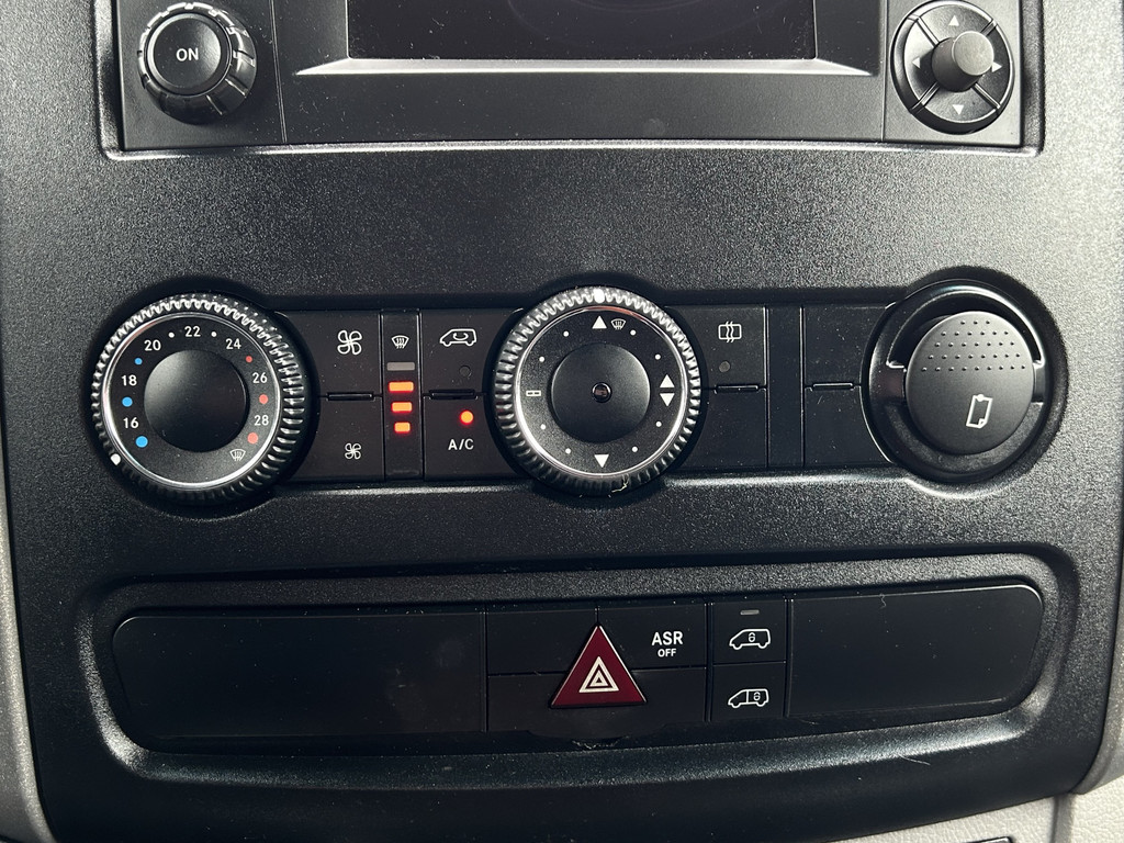 Mercedes-Benz Sprinter 316 CDI 164 PK 3.5 T / AUTOMAAT / L1H1 / 2.8 TONS TREKHAAK / 1e EIGENAAR / AIRCO / CRUISE / BOTT INRICHTING / CAMERA 17