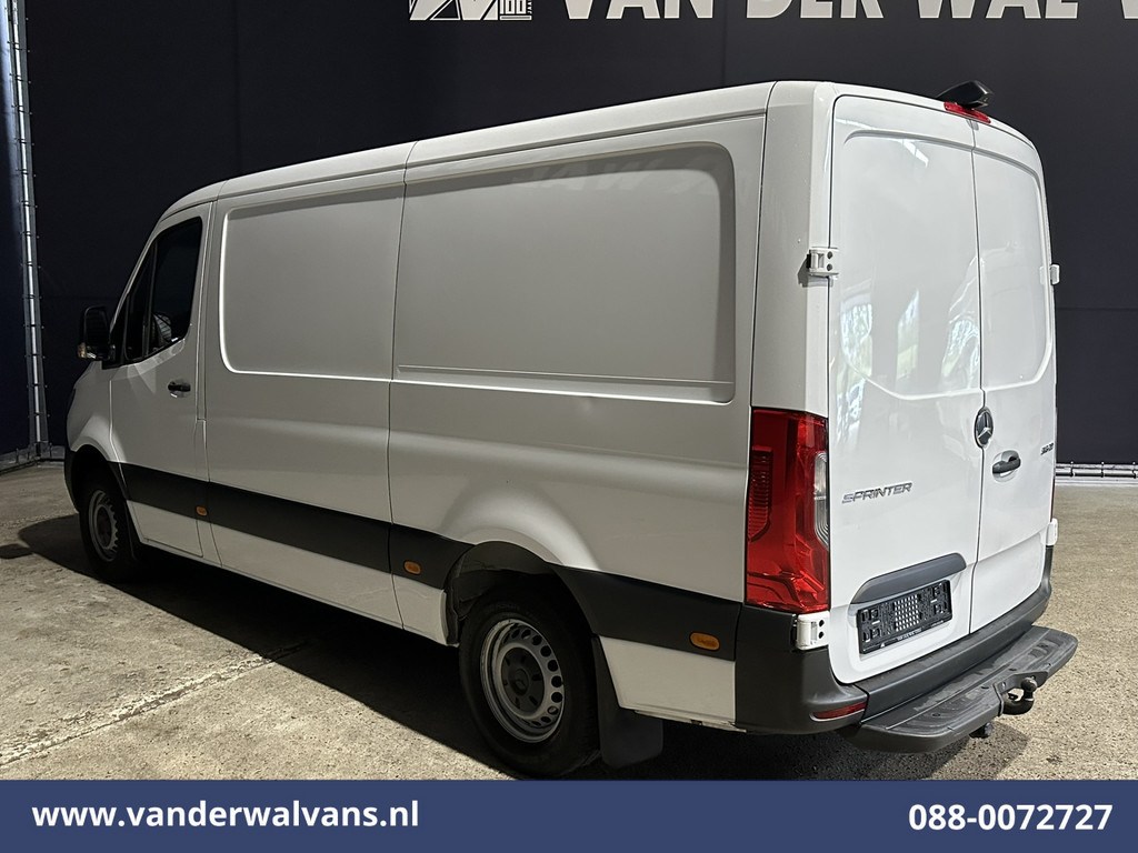 Mercedes-Benz Sprinter 316 CDI 164pk L2H1 Euro6 Airco | Camera | Navigatie | Apple Carplay | Android Auto | Chauffeursstoel Cruisecontrol, Trekhaak, Bijrijdersbank 12