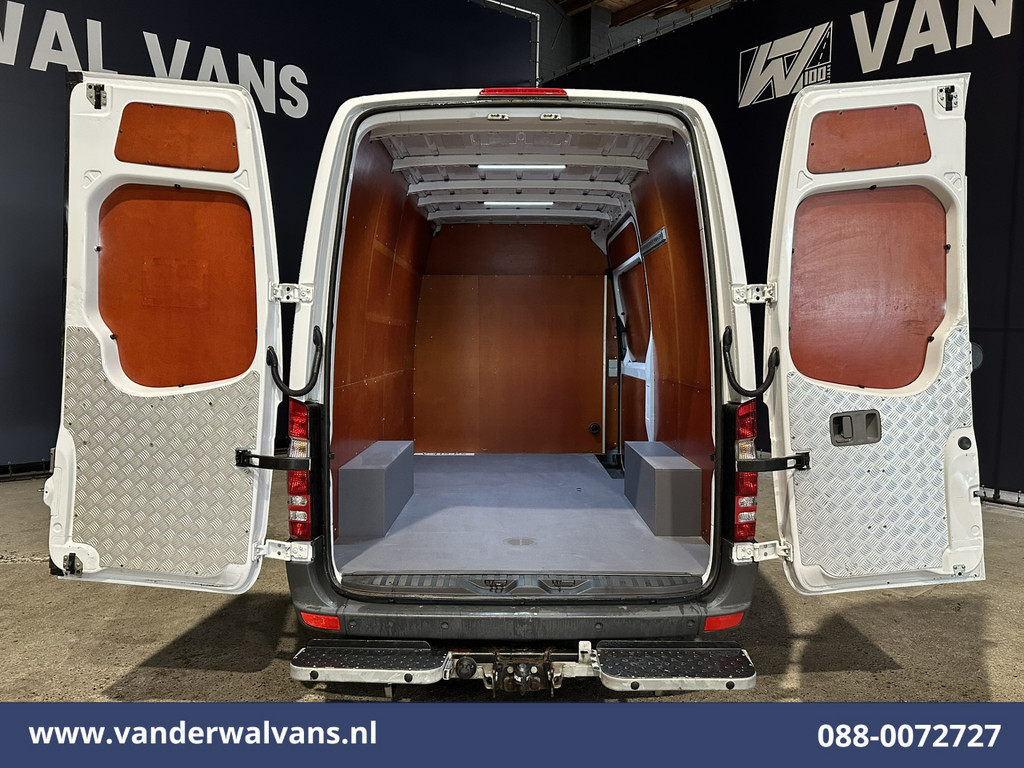 Mercedes-Benz Sprinter 316 CDI 164pk L2H2 Euro6 Airco | 2800kg Trekhaak | Cruisecontrol Parkeersensoren, Chauffeursstoel 11