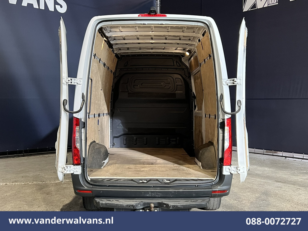 Mercedes-Benz Sprinter 316 CDI 164pk L2H2 Euro6 Airco | 360 graden Camera | Apple Carplay | Cruisecontrol Android Auto, Chauffeursstoel, Trekhaak, Parkeersensoren, Bijrijdersbank 10