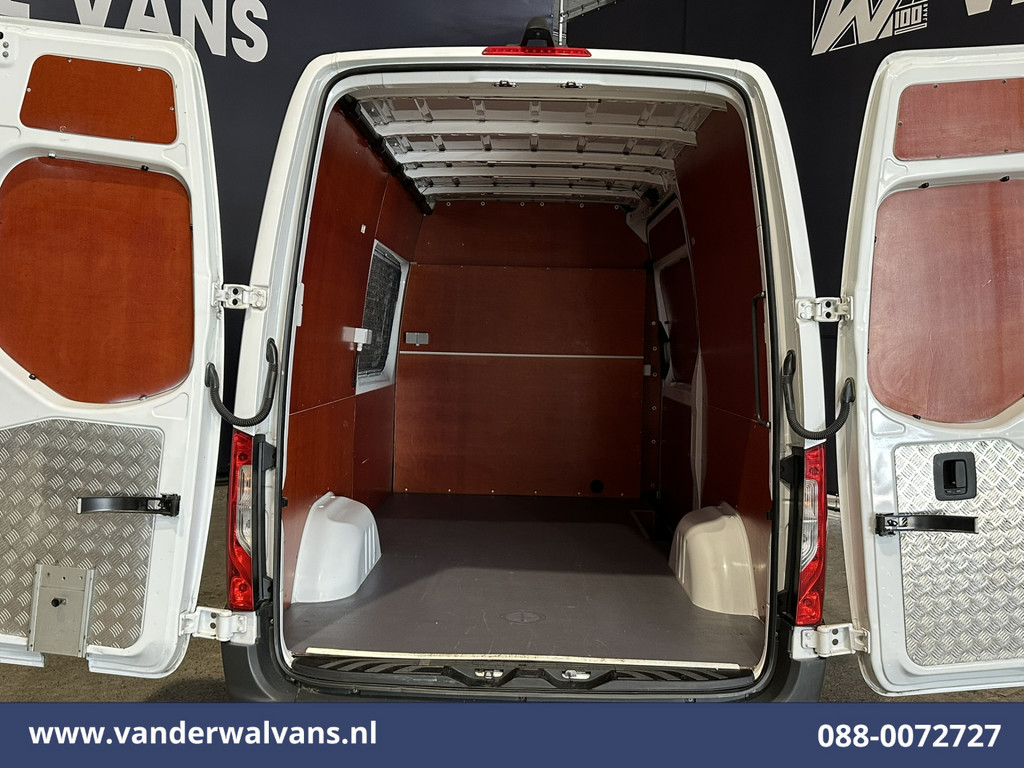 Mercedes-Benz Sprinter 316 CDI 164pk L2H2 Euro6 Airco | Camera | Apple Carplay | Android Auto Cruiscontrol, 2800kg trekvermogen, parkeersensoren 12