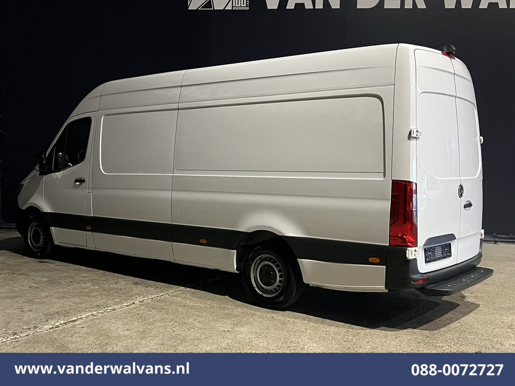 Mercedes-Benz Sprinter 316 CDI 164pk L3H2 Euro6 Airco | Camera | Apple Carplay | Android Auto | Cruisecontrol Chauffeursstoel, Stoelverwarming, Parkeersensoren, Bijrijdersbank 12