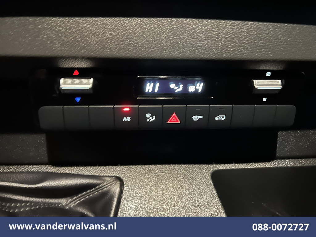 Mercedes-Benz Sprinter 316 CDI 164pk L3H2 Euro6 Airco | Camera | Apple Carplay | Android Auto | Cruisecontrol Chauffeursstoel, Stoelverwarming, Parkeersensoren, Bijrijdersbank 8