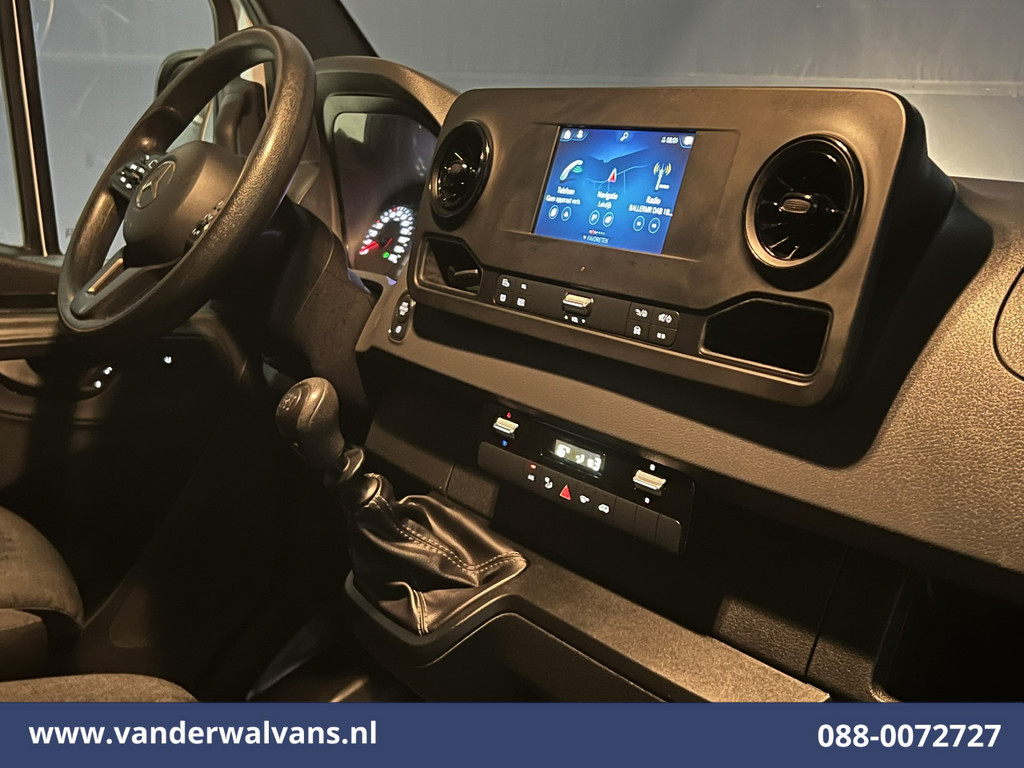 Mercedes-Benz Sprinter 316CDI 164pk L3H2 Euro6 Airco | Camera | Navigatie | Apple Carplay | Android Auto | Cruisecontrol Chauffeursstoel, Stoelverwarming, Parkeersensoren, Bijrijdersbank 17