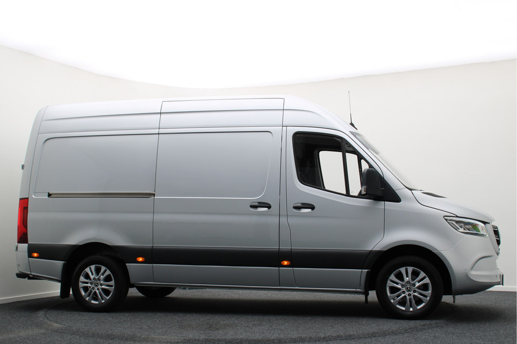 Mercedes-Benz Sprinter 316 CDI Aut. L2H2 360° Camera, LED, Airco, Cruise, Apple Carplay, DAB, Trekhaak, 17 21
