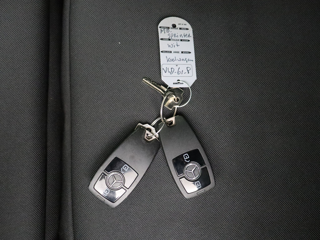 Mercedes-Benz Sprinter 316CDI Koel/Vries Bakwagen+laadklep 12/220V | Navigatie | Airco | Cruise | 3-Persoons 8