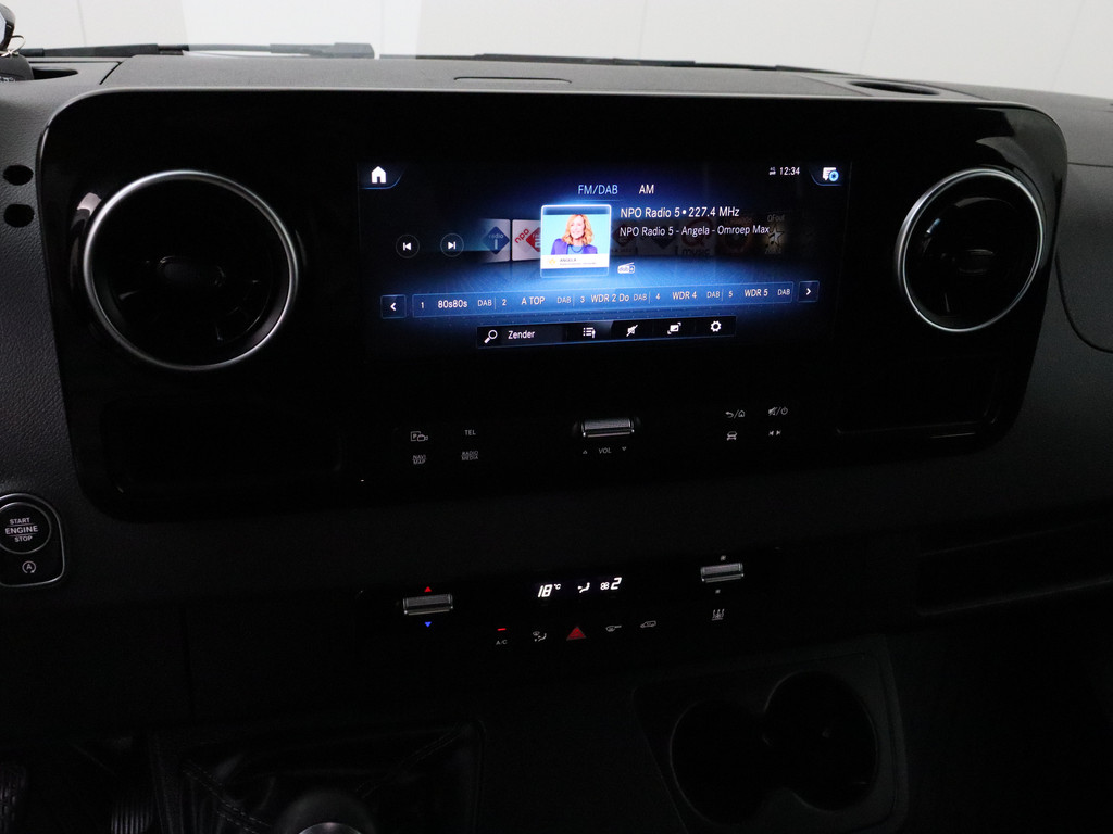 Mercedes-Benz Sprinter 316CDI L2H2 | Led | Trekhaak | Navigatie | Camera | Airco | Cruise | 3-Persoons 18