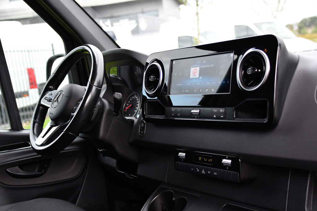 Mercedes-Benz Sprinter 316 RWD 2.2 CDI L2H2 Black Edition 360 Camera, Cruise, Carplay, Navi, Automaat, Led, 164PK, Multimedia, Uniek! 11