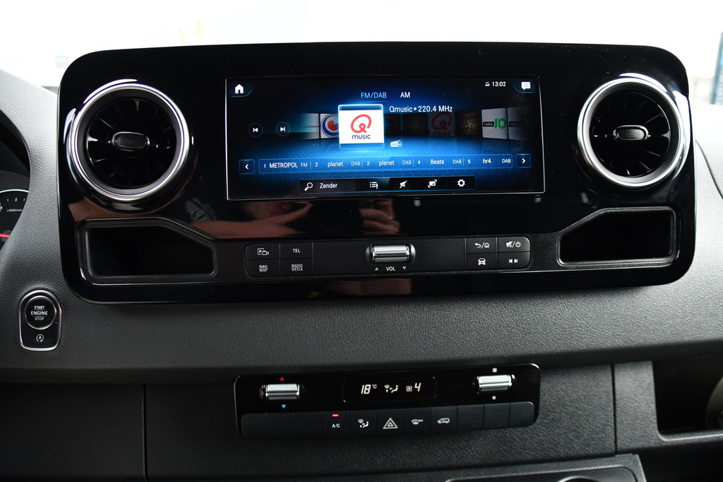 Mercedes-Benz Sprinter 316 RWD 2.2 CDI L2H2 Black Edition 360 Camera, Cruise, Carplay, Navi, Automaat, Led, 164PK, Multimedia, Uniek! 15